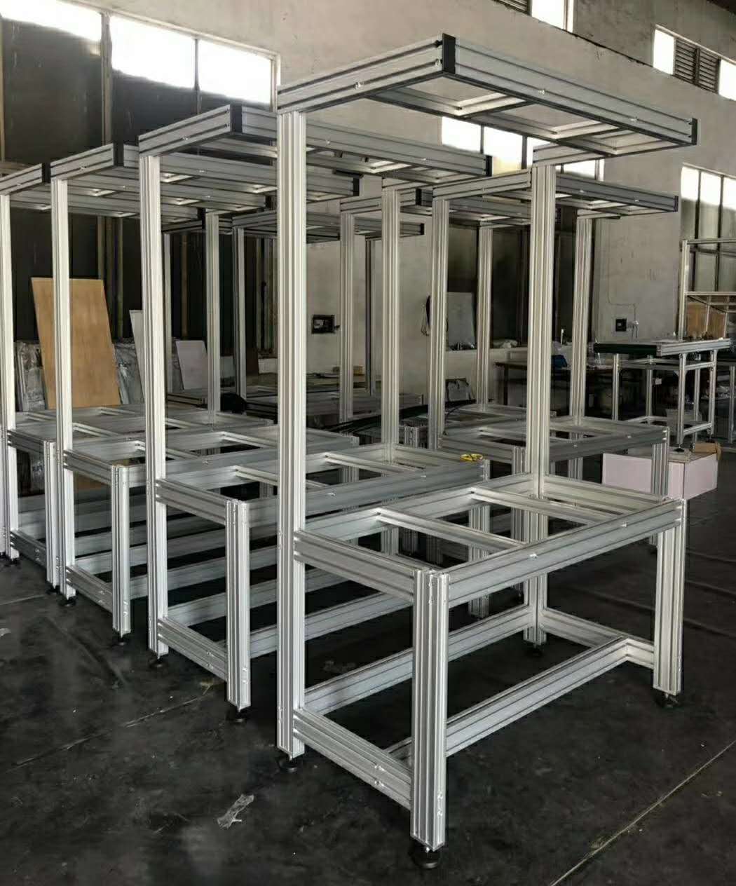 鋁型材料機(jī)架加工材料質(zhì)量會(huì)影響穩(wěn)定性